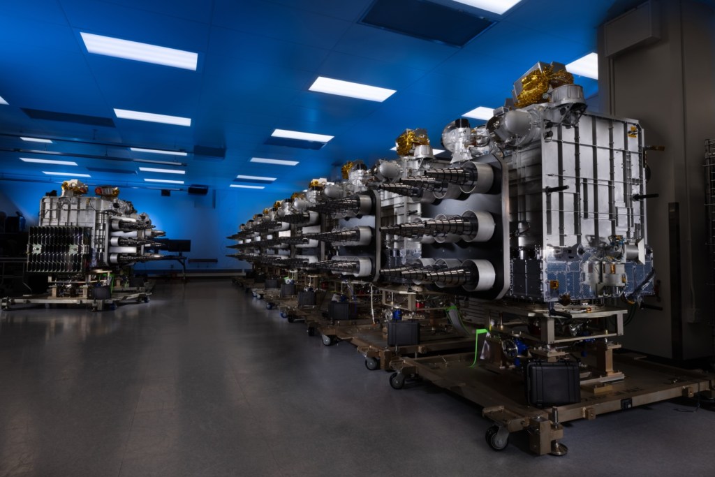 Η Lockheed Martin παραδίδει 21 δορυφόρους για την επόμενη εκτόξευση του αμερικανικού στρατιωτικού ‘Transport Layer’