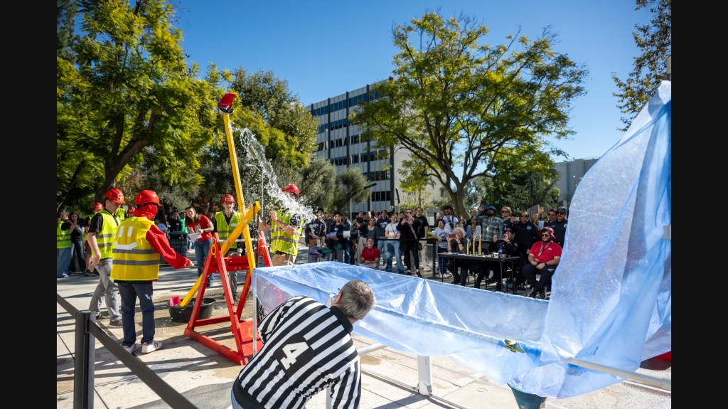 Ο διαγωνισμός εφευρέσεων φέρνει φοιτητές μηχανικούς στη NASA JPL