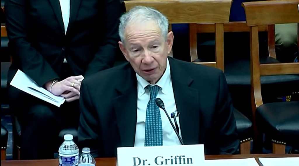 Η ακρόαση για την Κίνα επικεντρώνεται στις ελλείψεις της αμερικανικής πολιτικής